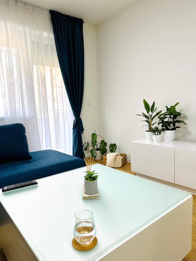 Daylight Apartment Skopje Buitenkant foto