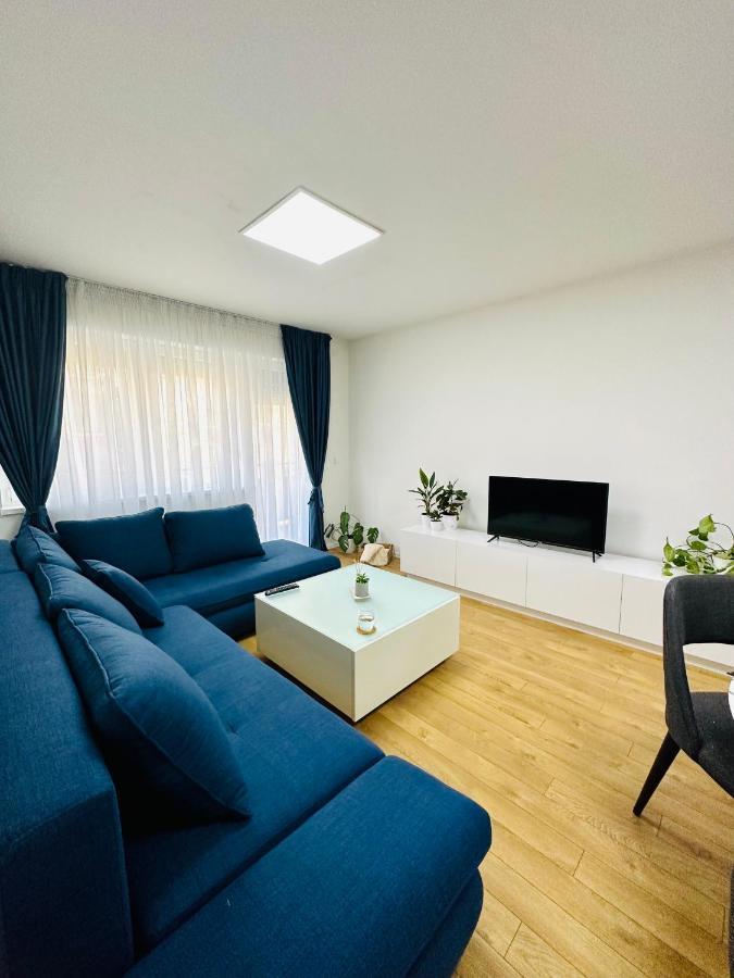 Daylight Apartment Skopje Buitenkant foto