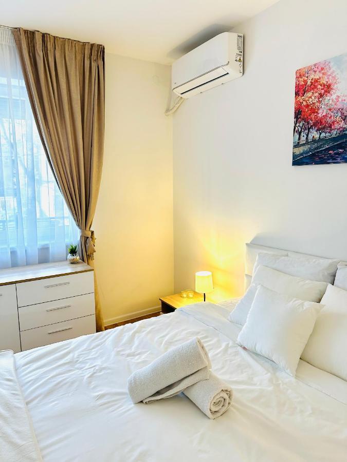 Daylight Apartment Skopje Buitenkant foto