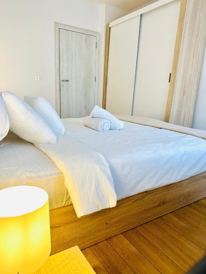 Daylight Apartment Skopje Buitenkant foto