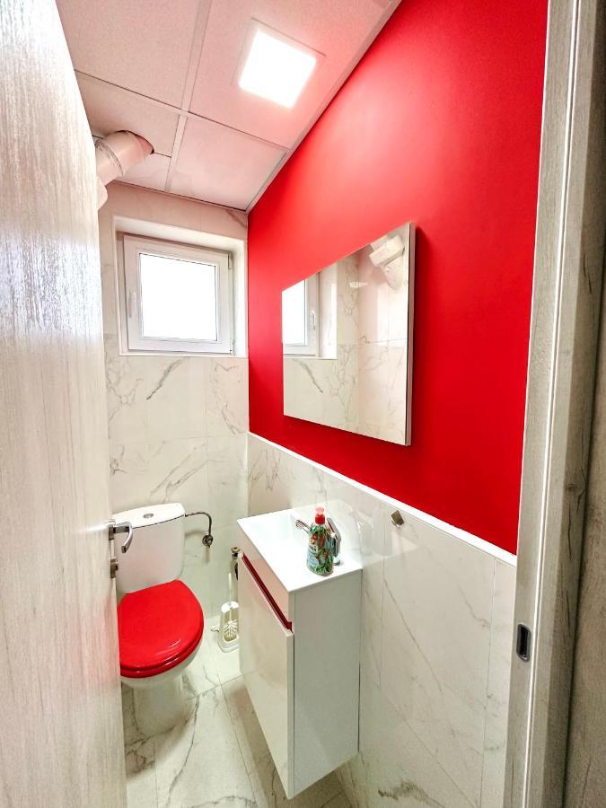 Daylight Apartment Skopje Buitenkant foto