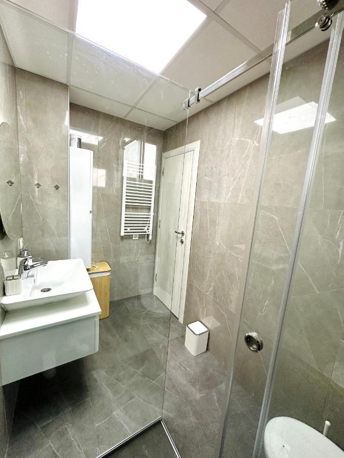 Daylight Apartment Skopje Buitenkant foto