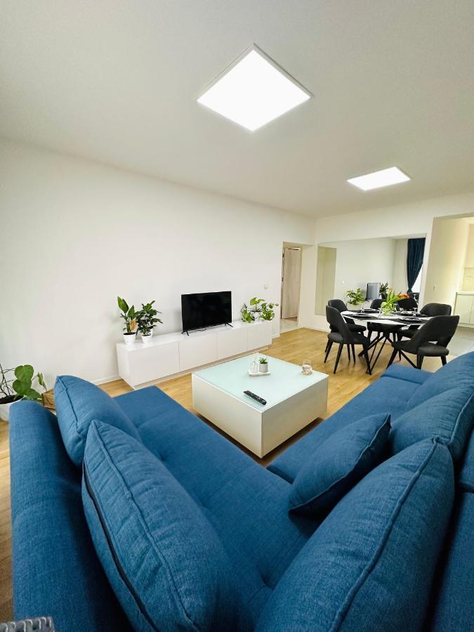 Daylight Apartment Skopje Buitenkant foto