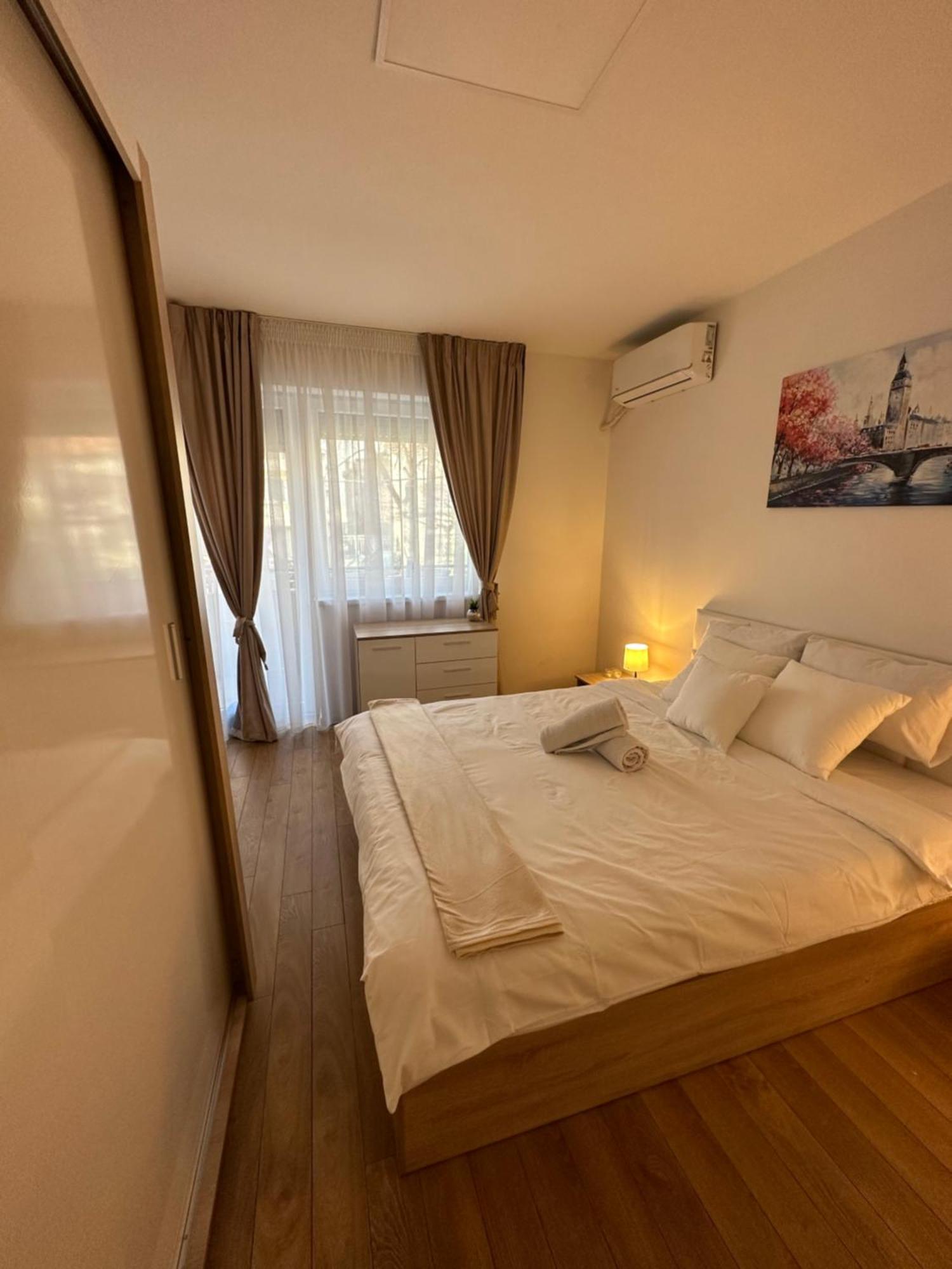 Daylight Apartment Skopje Buitenkant foto